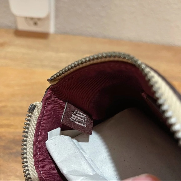 NWT! Coach Corner Zip Wristlet with Rexy - Picture 9 of 9